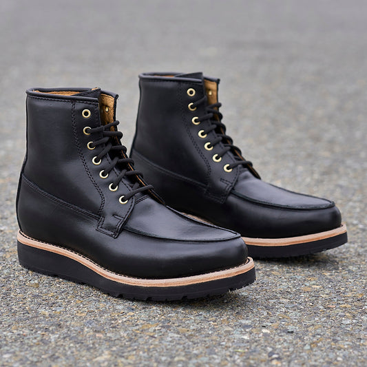 Nomad - Black Aniline Ft. Vibram 1330 Newporter Outsoles / Size 11