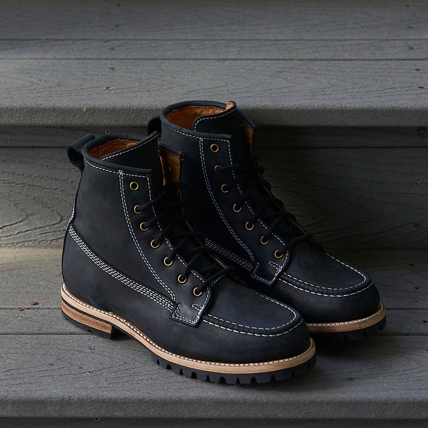 Nomad Heritage - Onyx Ft Vibram Outsoles / Ships in 3-5 Business Days