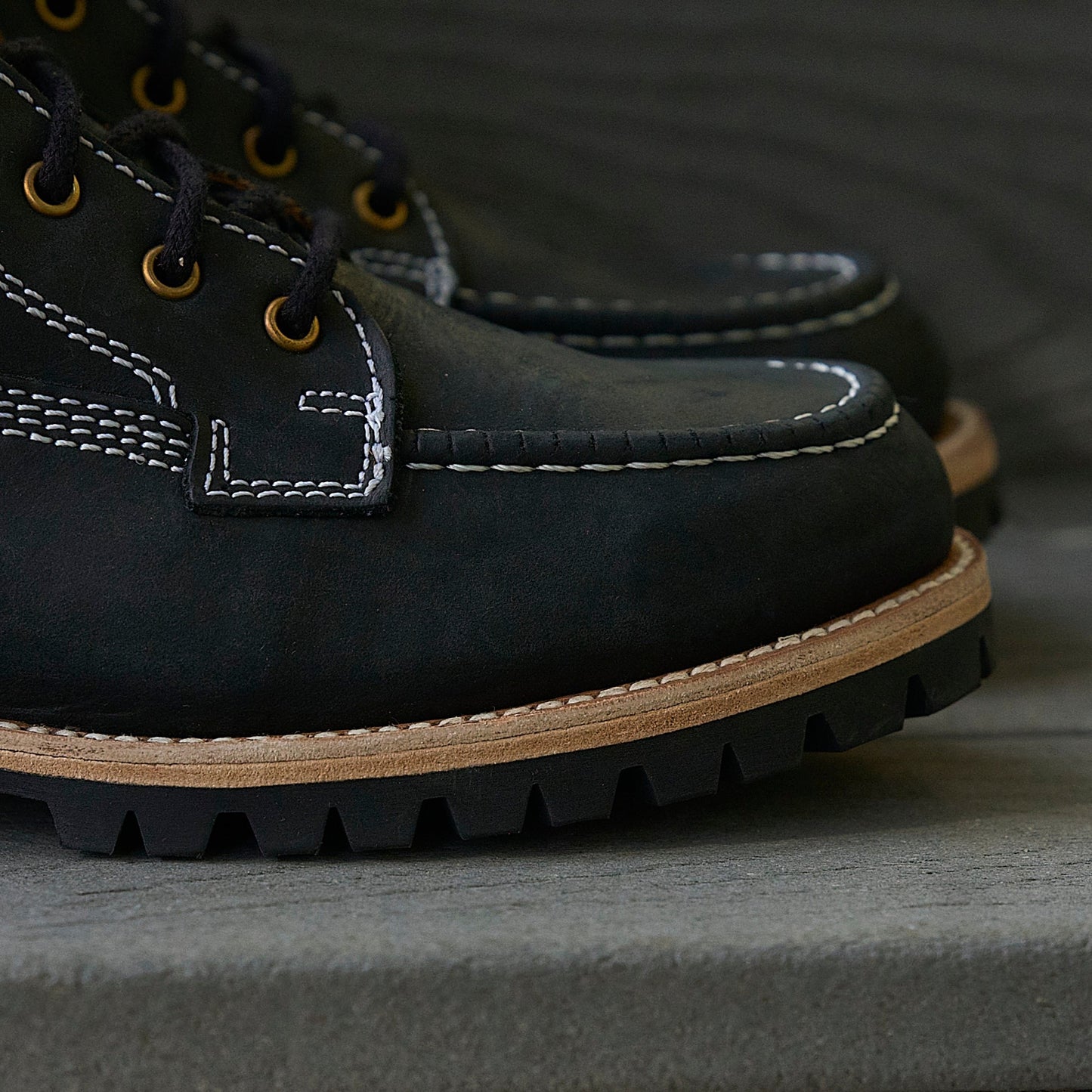 Nomad Heritage - Onyx Ft Vibram Outsoles / Ships in 3-5 Business Days