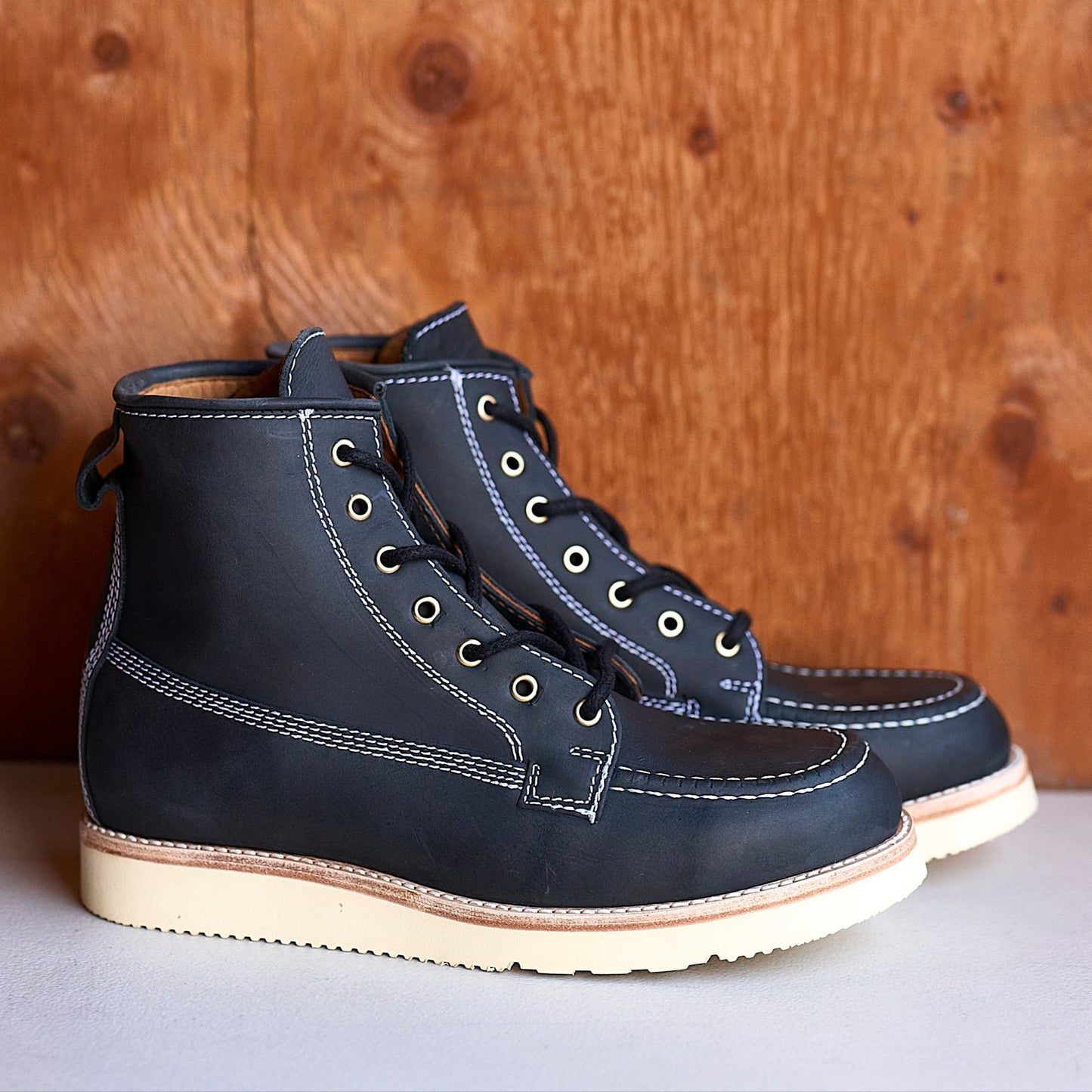 Nomad Heritage - Onyx / Size 10